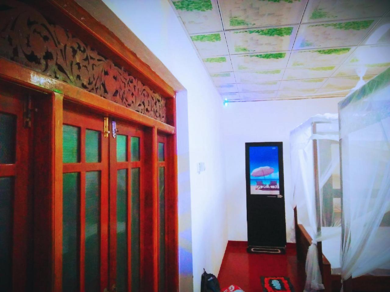 Tharurashmi Sea Pond Villa & Surf Hostel - Hiriketiya Діквелла Екстер'єр фото